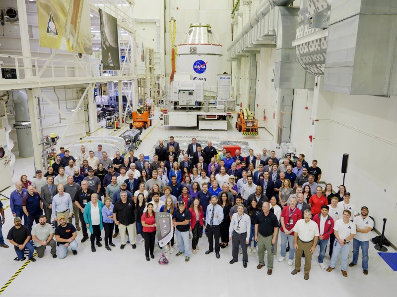 Artemis 2 Orion handover